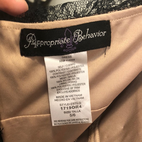 Appropriate behavior - Sleeveless dress - Picture 8 of 8